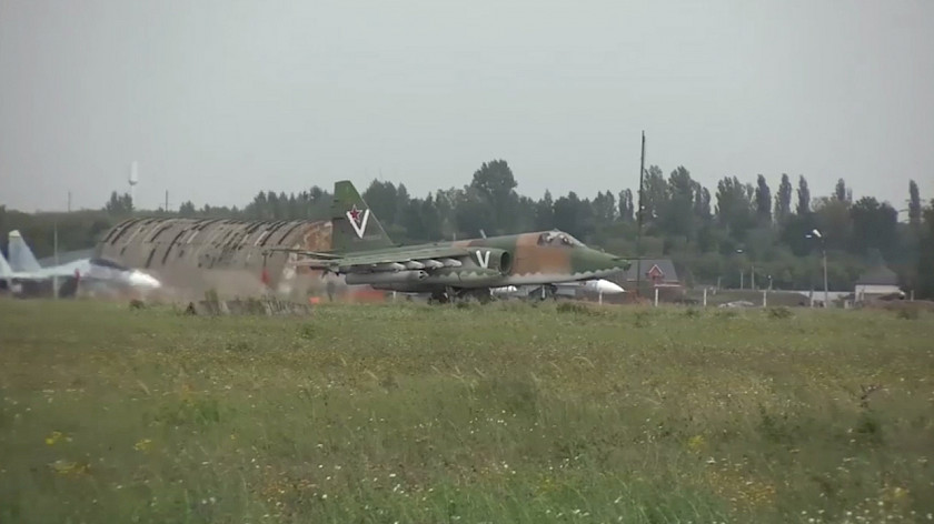Южный военный округ озвучил возможную причину падения Су-25 возле Ейска