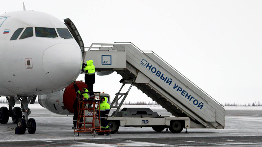 В Новом Уренгое из-за проблем с самолётом задержали авиарейс на Кавказ