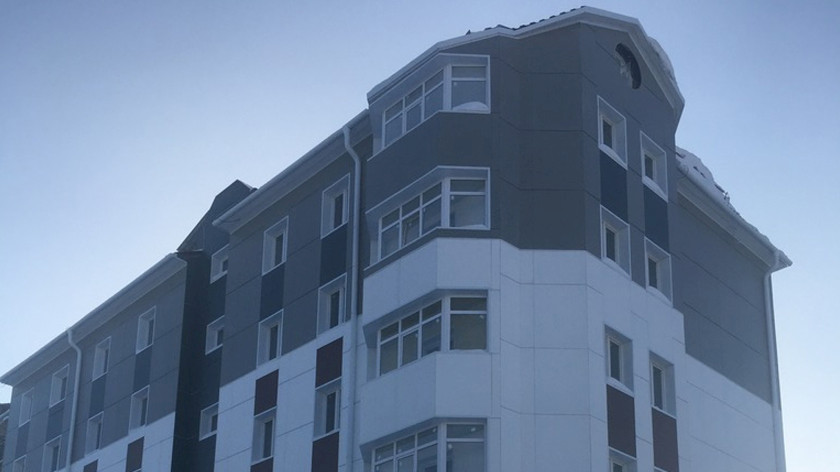 На Ямале завершили строительство многоэтажного дома, который начинал строить застройщик-банкрот