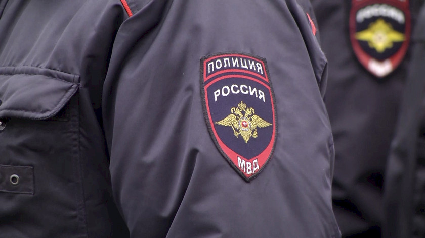 Полицейские Петербурга задержали несколько десятков мигрантов на Сенной площади 