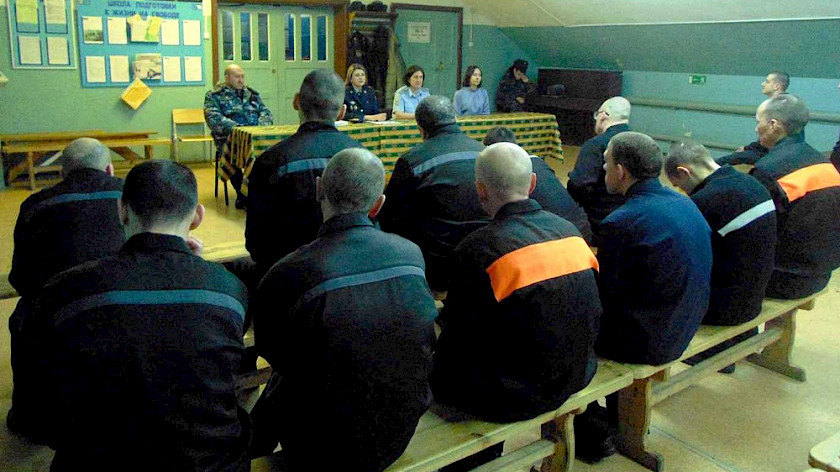 Осужденным в Лабытнанги прочитали лекции о жизни на воле 