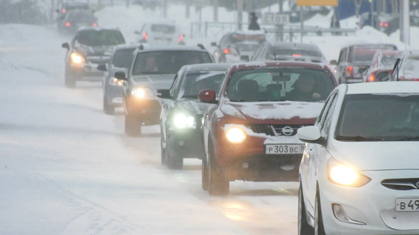 В Новом Уренгое автолюбителям рекомендовали воздержаться от выездов за пределы города