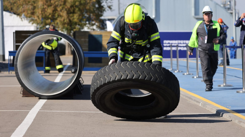 На учебном полигоне Московского НПЗ прошли международные соревнования среди пожарных