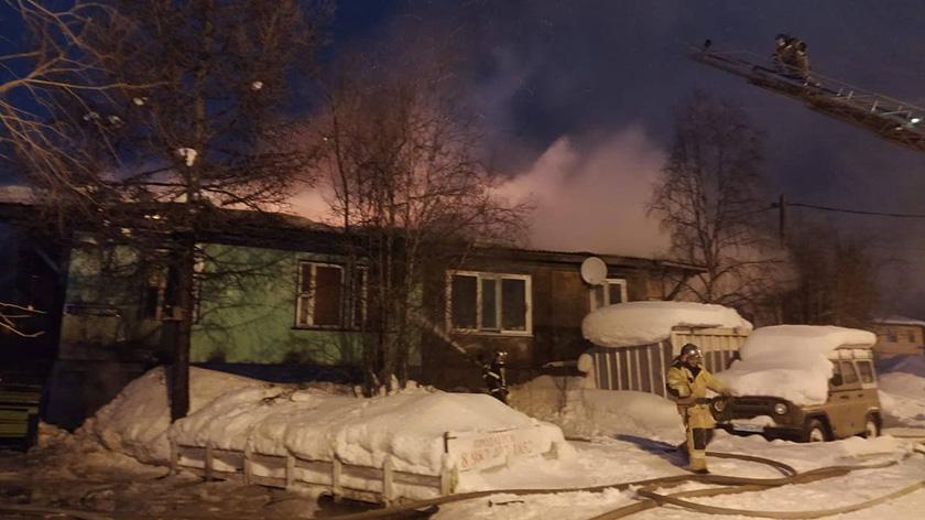 В Лабытнанги после ЧП в жилой «деревяшке» объявили сбор помощи погорельцам 