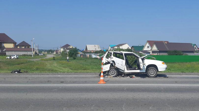 Один человек погиб и двое пострадали на трассе под Тюменью 