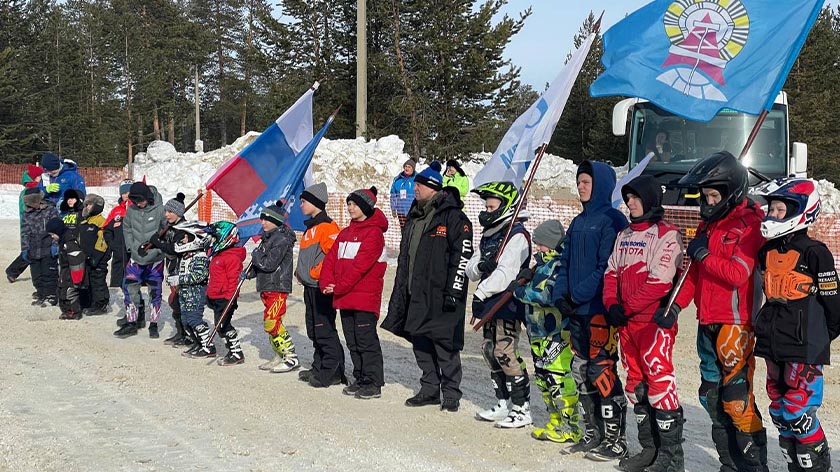 В Ноябрьске прошла церемония открытия соревнований по мотокроссу 