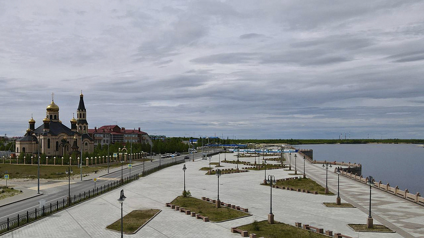 В Тарко-Сале высадят более 700 саженцев деревьев