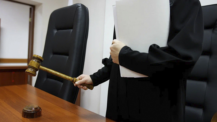 Житель Надыма получил штраф за покупку больничного листа