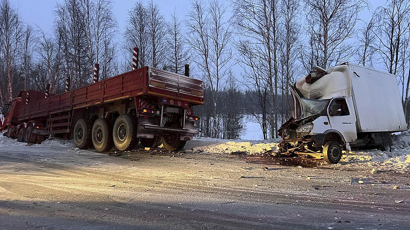  Под Ноябрьском произошло жёсткое ДТП с «Газелью» и большегрузом