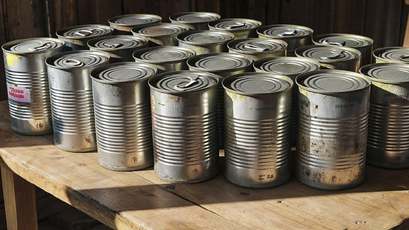 Надымчане нашли в магазинах тушенку из будущего 