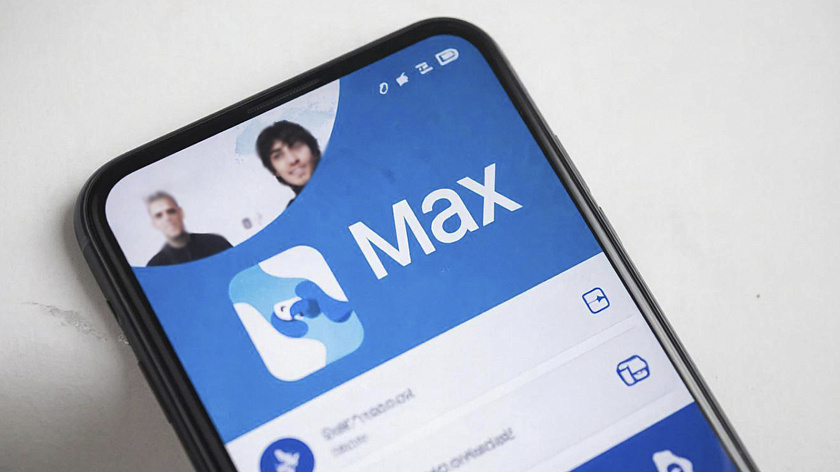 Путину доложили о полном переходе российских школ на MAX