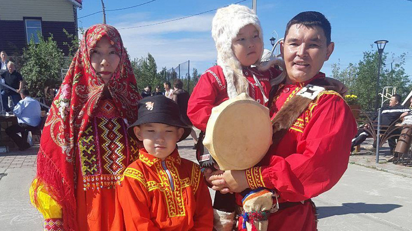 На Ямале наградили северян, развивающих народное творчество