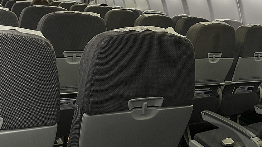 Режим отмены авиарейсов в ОАЭ продолжит действовать до 3 марта