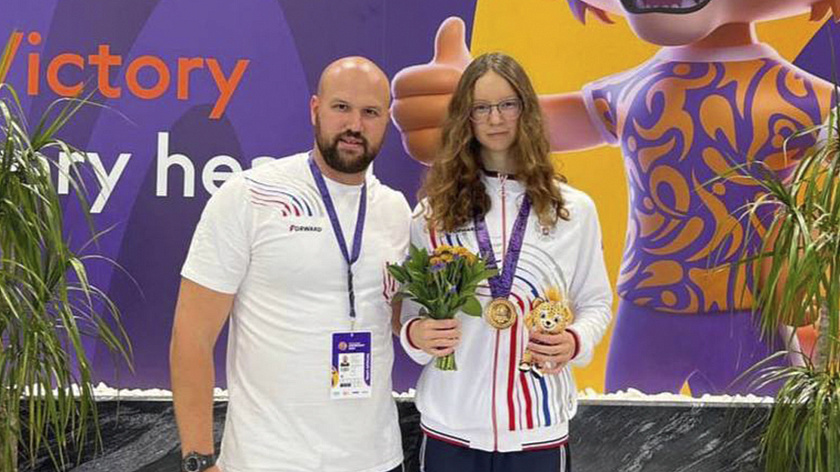 Югорская спортсменка взяла два золота на международных соревнованиях по плаванию