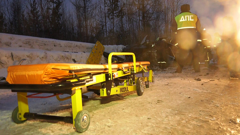 Пять человек пострадали на ямальской трассе в жестком ДТП