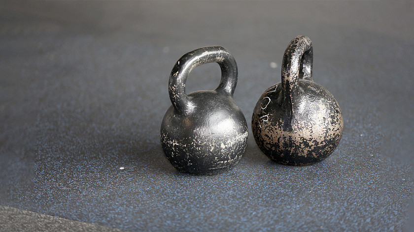 В Надыме разыграли кубок прокурора Ямала по волейболу и гиревому спорту