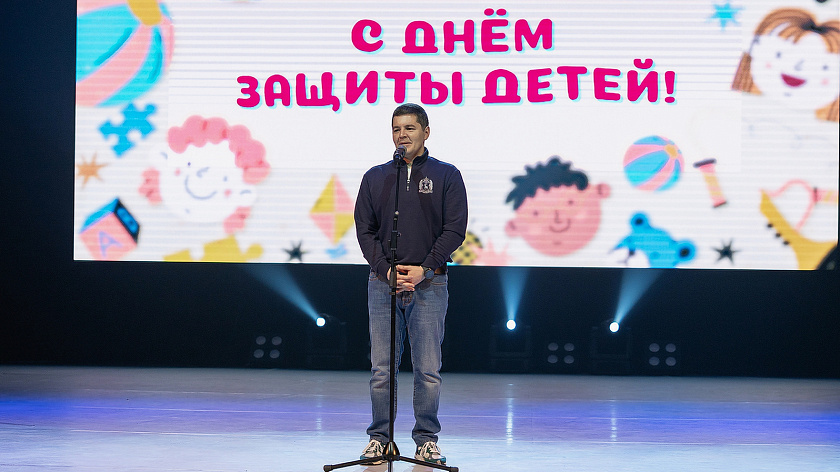 Артюхов побывал на премьере мультфильма про Ямал