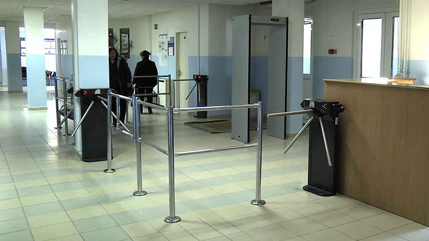 В школах Салехарда повысят безопасность