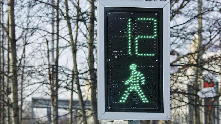 В Ноябрьске перенастроят светофоры на четырёх перекрёстках