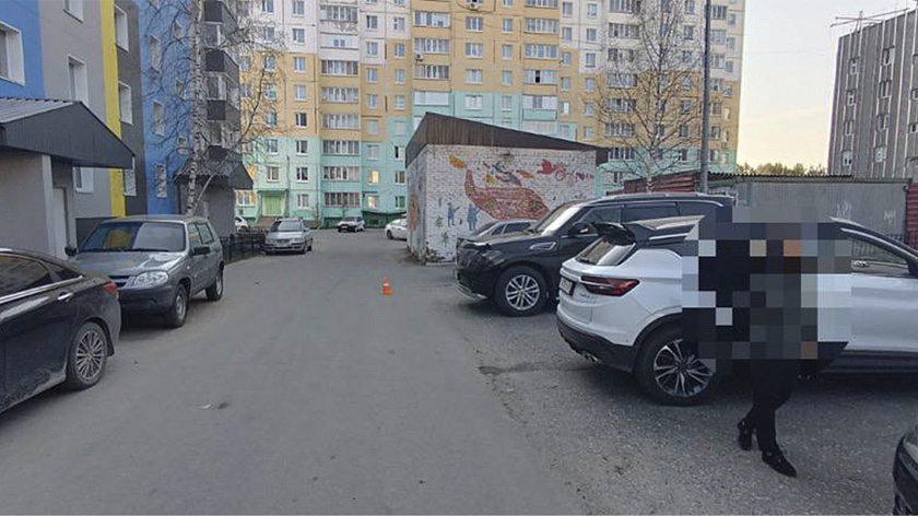 Восьмилетний ребёнок попал под колёса иномарки в Ноябрьске