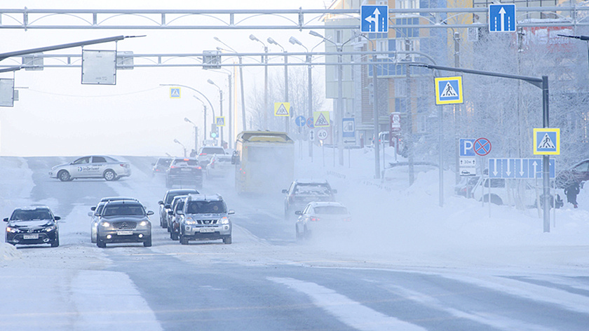 Эксперт объяснил россиянам, как обезопасить себя на дорогах в снегопад