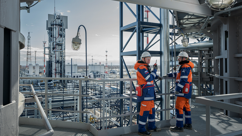 «Газпром нефть» и СберТех создадут платформу для управления цифровыми двойниками