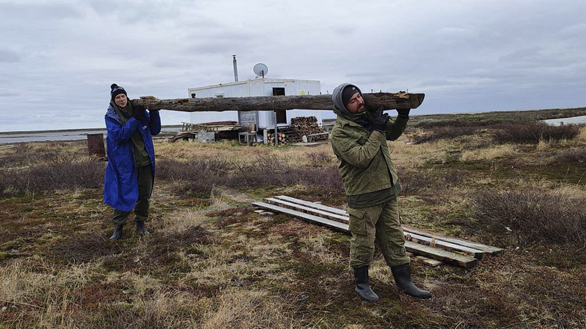 Волонтёры «Зелёной Арктики» навели порядок в Надымском заказнике