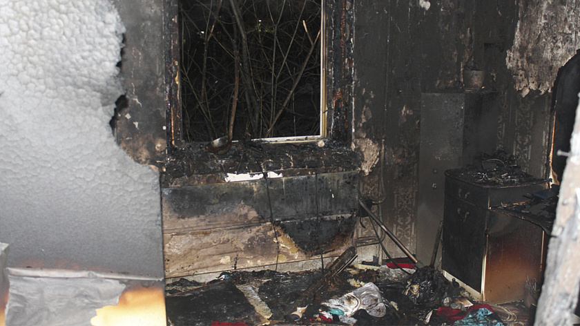 Прокуратура организовала проверку после пожара в жилом доме в Антипаюте