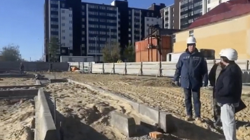 Госстройнадзор проинспектировал строительство дома на 160 квартир в Салехарде