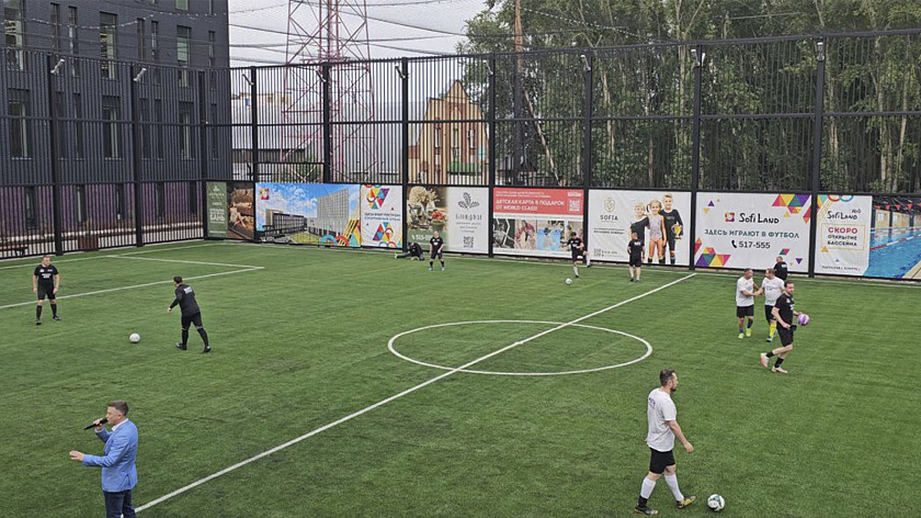 В центре Тюмени появился новый футбольный стадион