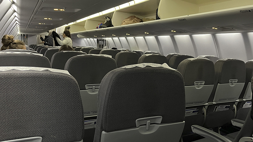 Пассажирка умерла во время перелёта из Владивостока в Екатеринбург