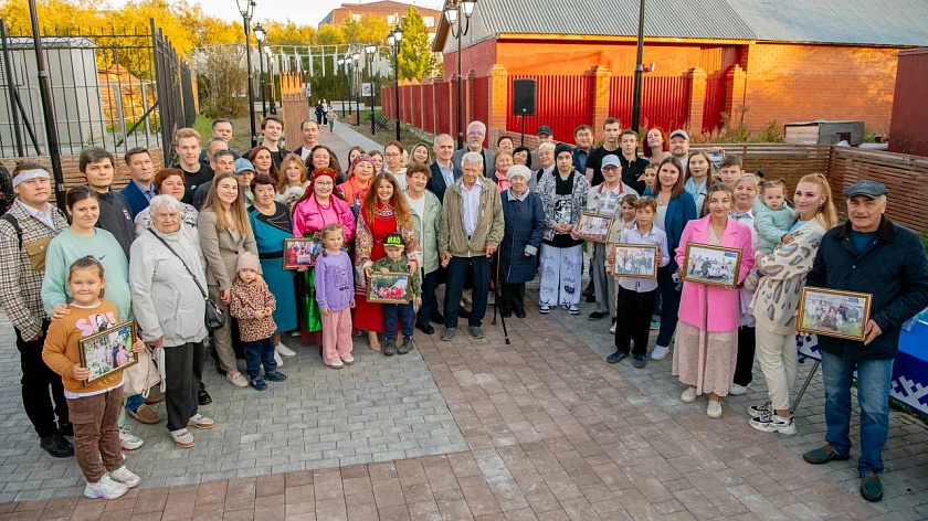 В Салехарде открылась фотовыставка городских династий