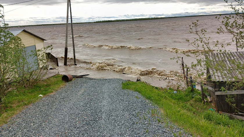 В Шурышкарском районе затопило восемь земельных участков 