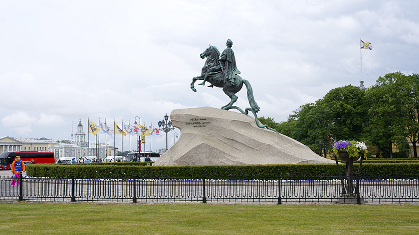 Стало известно, в какую стоимость оцениваются памятники Петербурга
