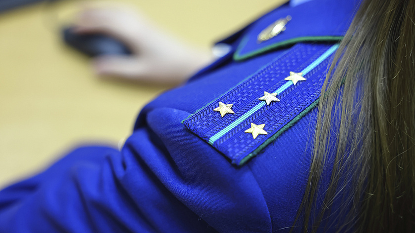 Прокуратура помогла пенсионерке из Ноябрьска вернуть деньги за поездку на отдых 