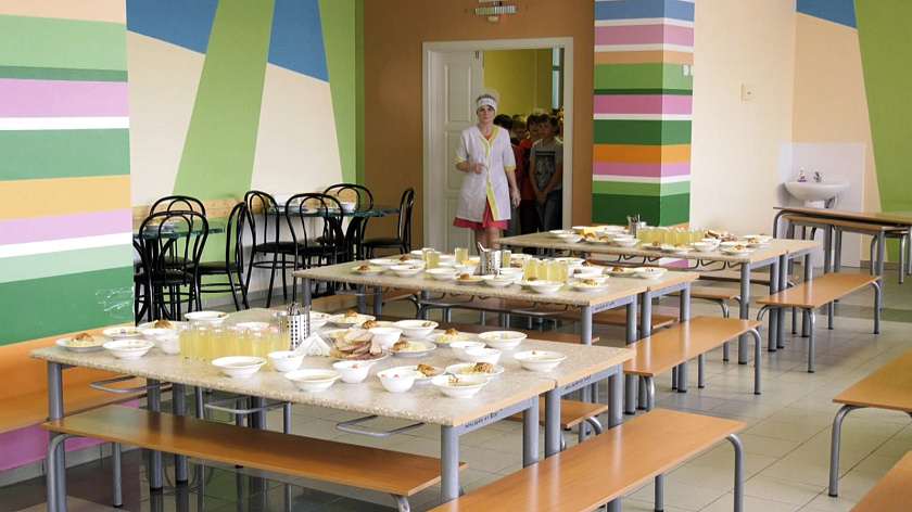 Родители школьников в Тюменской области сэкономили 5,5 млн рублей на оплате питания