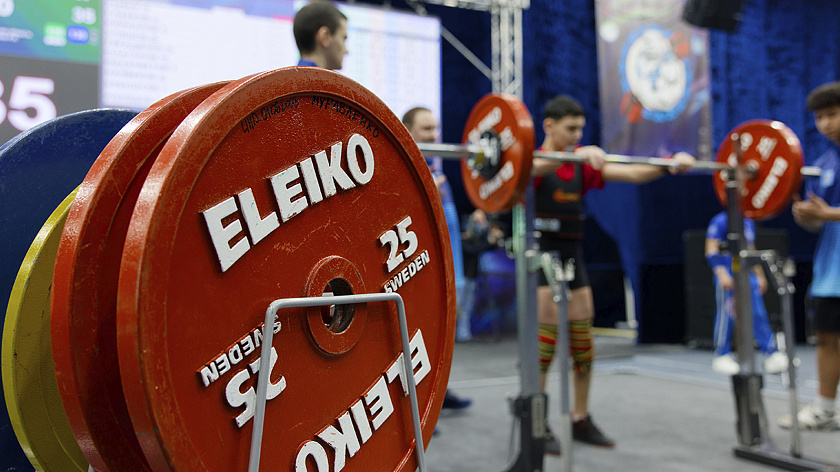 Салехардские тяжелоатлеты привезли две медали с Кубка России