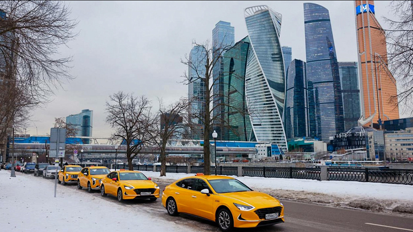 Обновление автопарка такси в Москве обойдется в четверть миллиарда рублей