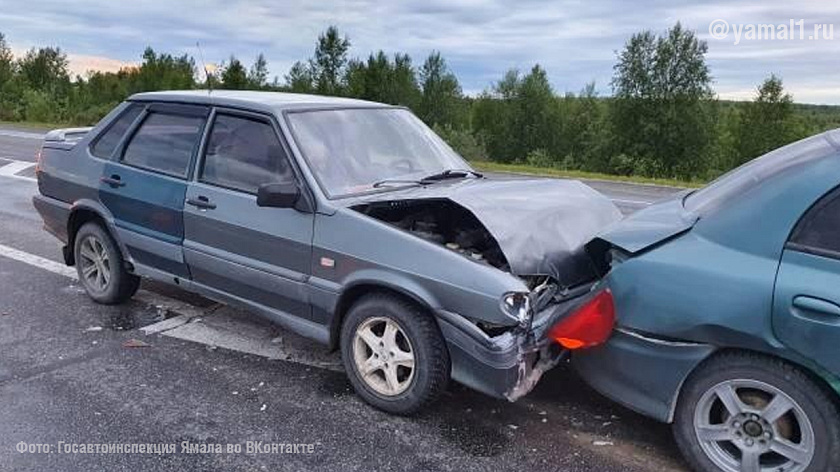 Не справилась с управлением: в Салехарде автоледи пострадала в ДТП 