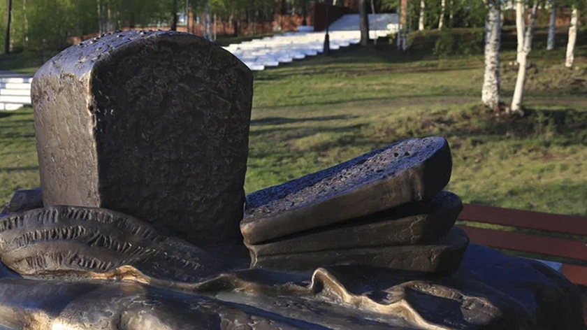 Два монумента благоустроят в Ноябрьске в этом году