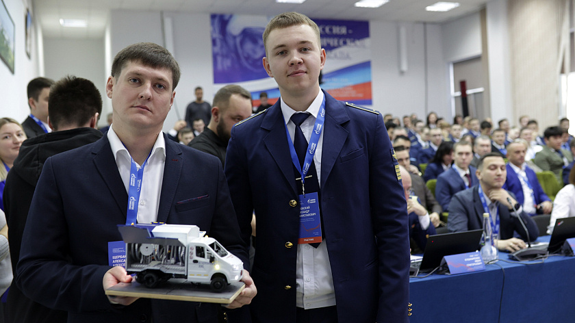 Российские студенты представили идеи для авиатопливной отрасли на конференции в Ульяновске