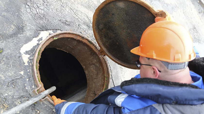 Жители Лабытнанги пожаловались на сильный запах канализации