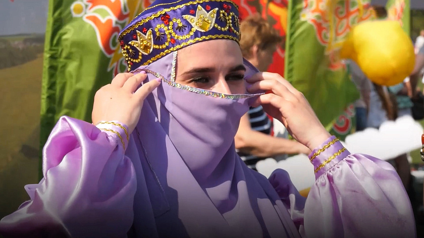 Жители Ноябрьска отметили праздник весны Навруз