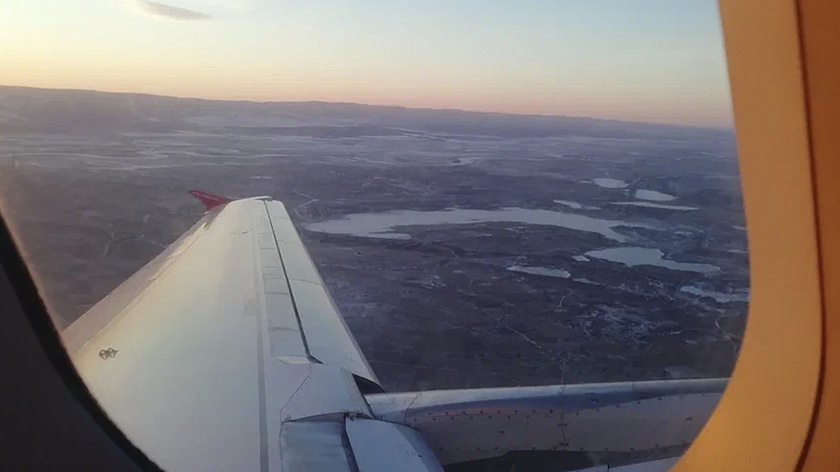 Летевший из Турции самолет после удара молнии благополучно приземлился в Новосибирске