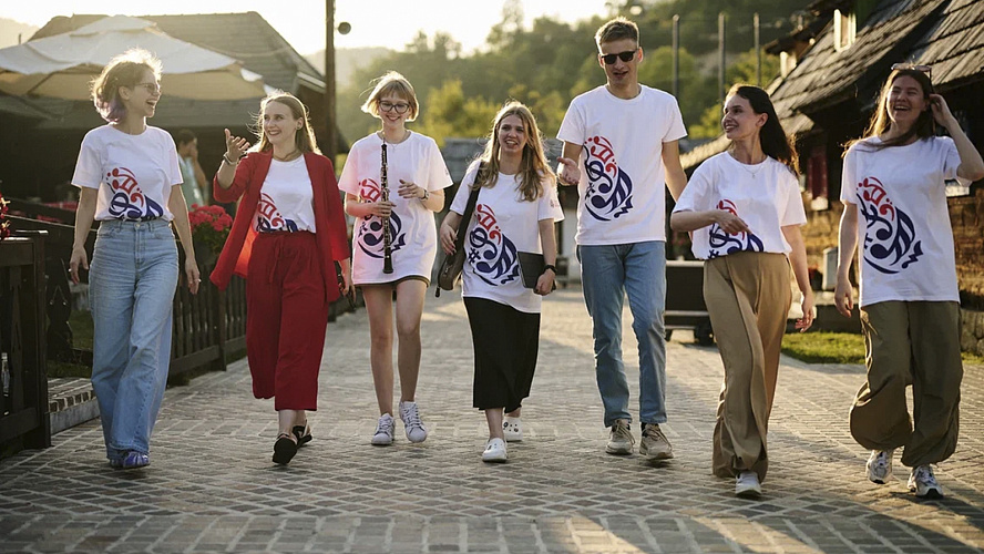 Фото: Виктор Молодцов, Александр Алешкин