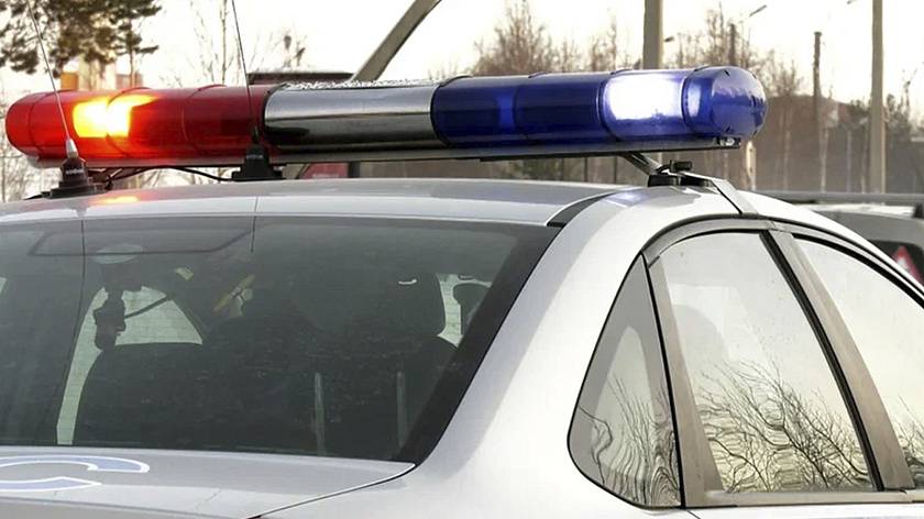 Салехардские подростки перевернулись на болотоходе