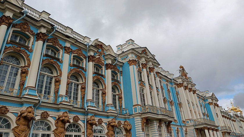 Санкт-Петербург за полгода посетило около пяти миллионов гостей