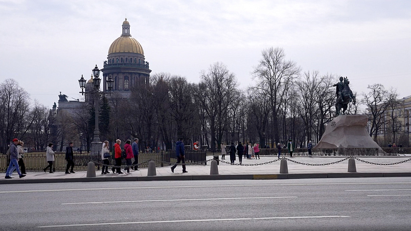 Санкт-Петербург принял около 340 тысяч туристов в ноябрьские праздники