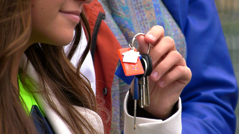 Шесть семей из Ямальского района получили ключи от новых квартир