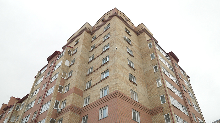 В Надыме обновили фасады 12 домов